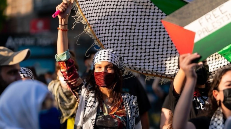 Как Бела Хадид си навлече гнева на правителството на Израел